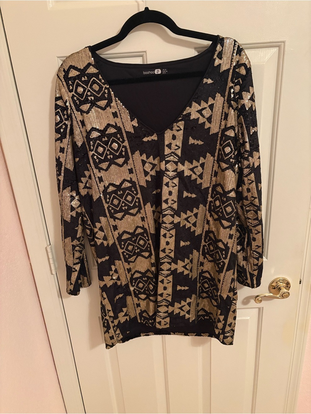 Boohoo Black and Gold Aztec Sequin Long Sleeve Shift Dress